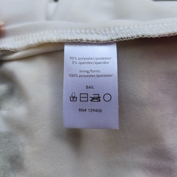 Venus 2-piece crop top and high waist skirt - Picture 7 of 8